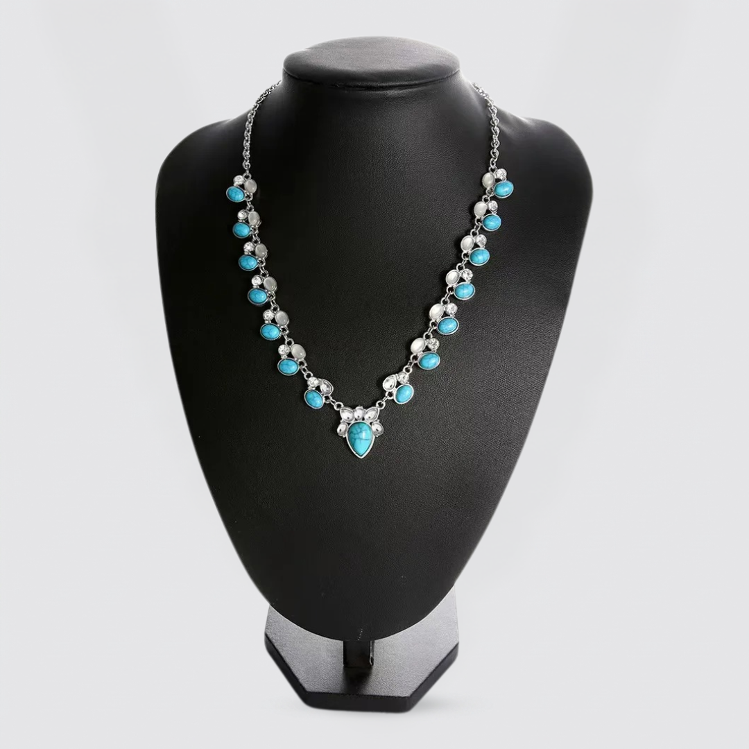 Country Queen Necklace
