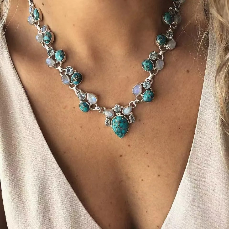 Country Queen Necklace